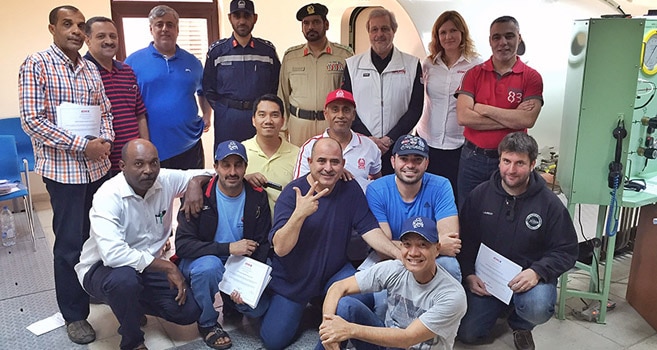 DAN Europe schult die Polizei von Dubai